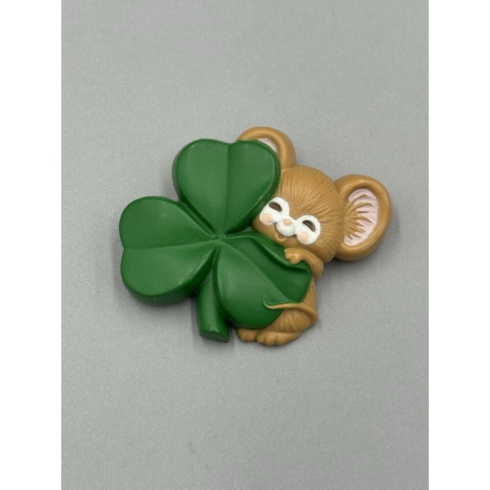 Vintage Hallmark St Patrick MOUSE with SHAMROCK Irish Lapel Pin Broochโ